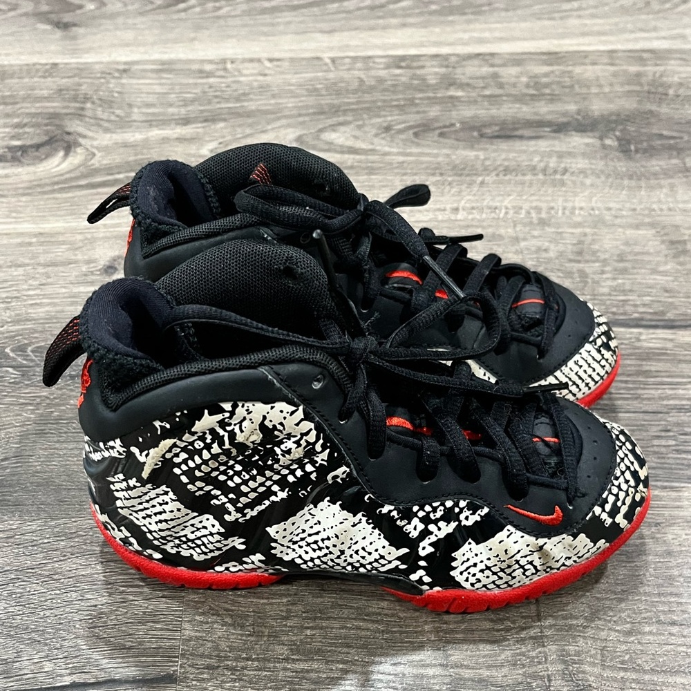Little Kid Nike Posite